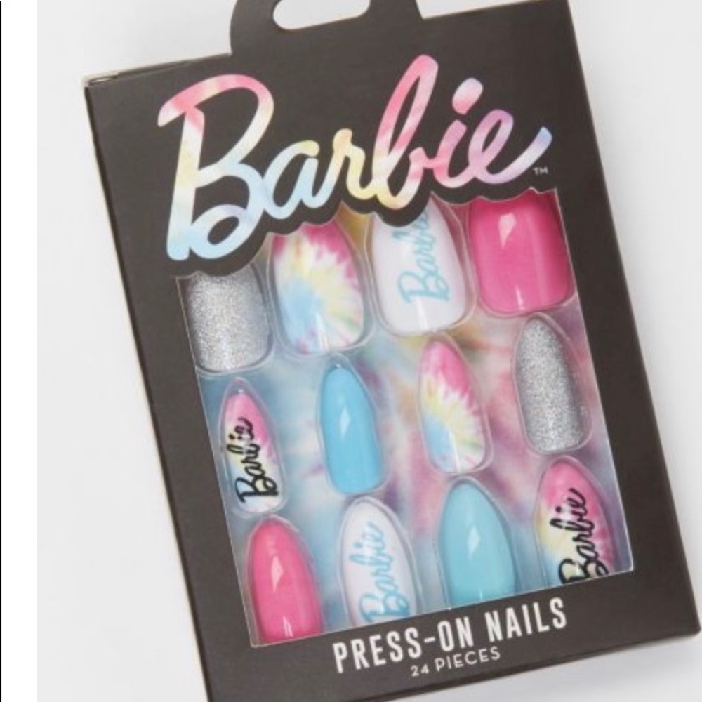 Press on BARBIE AND SPONGE BOB NAIL SET!!!!